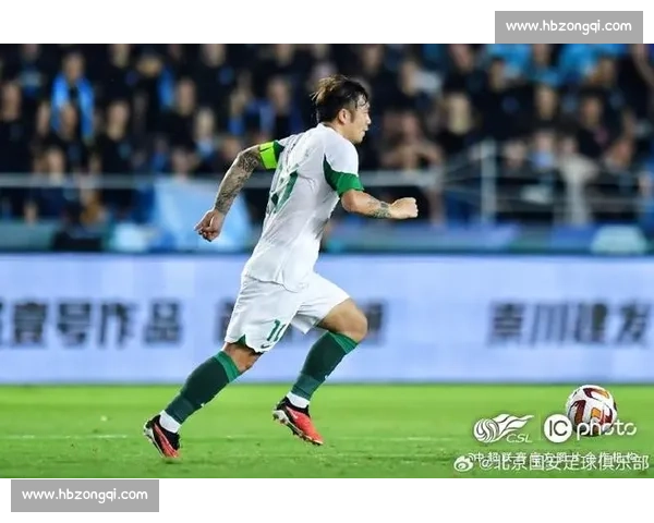 恩加德乌头球造门将乌龙 国安半场 1-0 领先西海岸 恩加德乌头球造门将乌龙 国安半场 1-0 领先西海岸